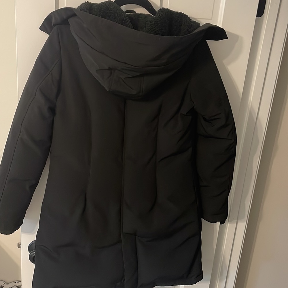 Winter Coat - image 6